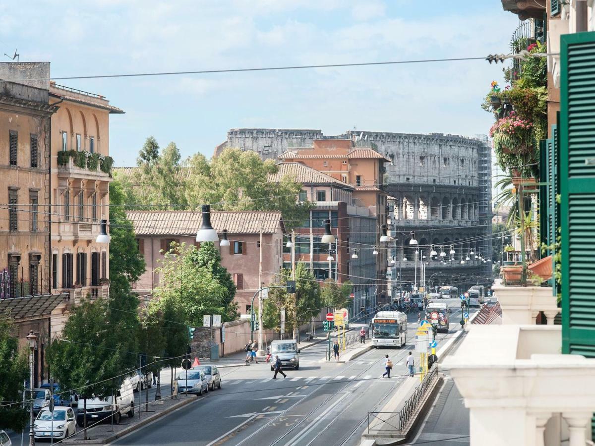 Black Rooms Colosseo Rome Bagian luar foto